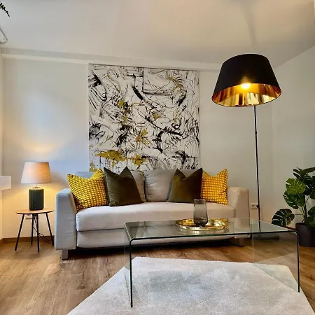 Apartamento Der Platzhirsch - Design-apartment In Grüner Oase Friburgo de Brisgovia