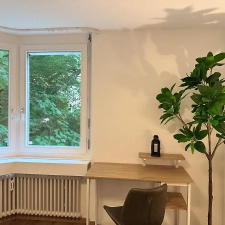 Der Platzhirsch - Design-apartment In Grüner Oase *