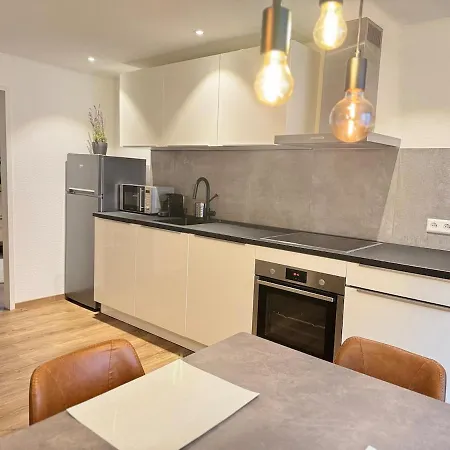 アパート Der Platzhirsch - Design-apartment In Gruener Oase *