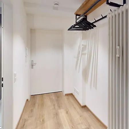 Der Platzhirsch - Design-apartment In Gruener Oase Apartmán