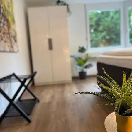 Der Platzhirsch - Design-apartment In Grüner Oase *