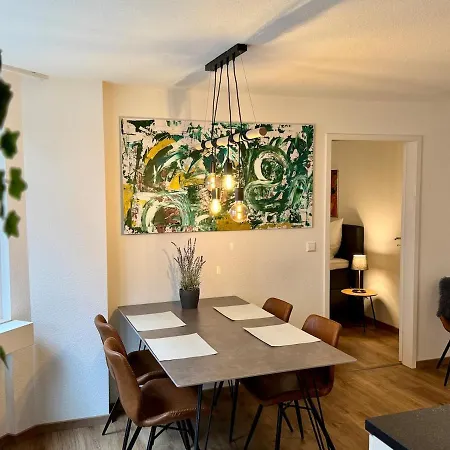 Der Platzhirsch - Design-apartment In Grüner Oase