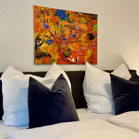 アパート Der Platzhirsch - Design-apartment In Gruener Oase フライブルク